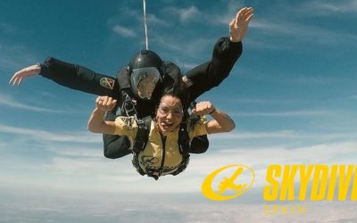 Skydiving en Sevilla, con Mireia Borrás